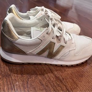 New balance 520 shoes size 10